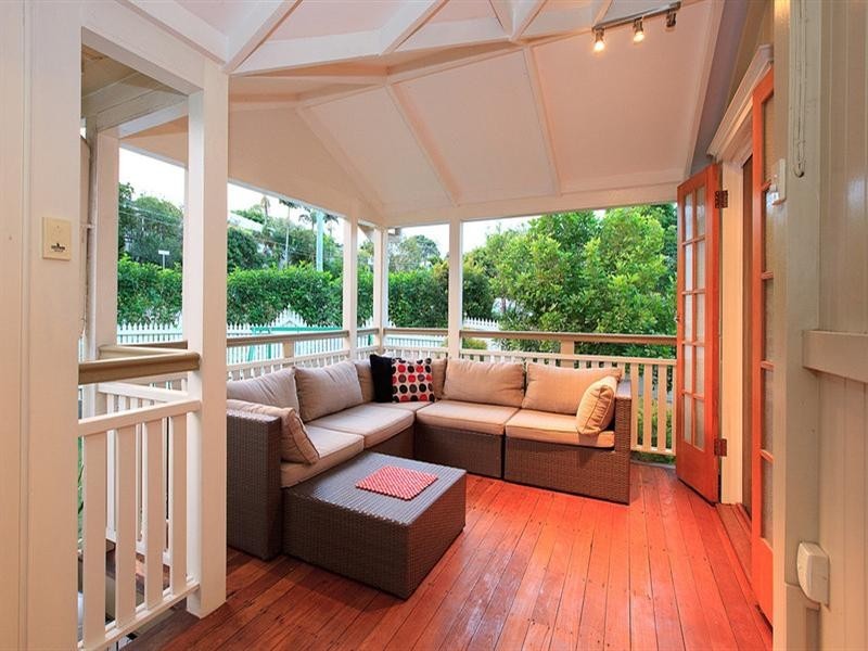 45 Dover Street, Hawthorne QLD 4171