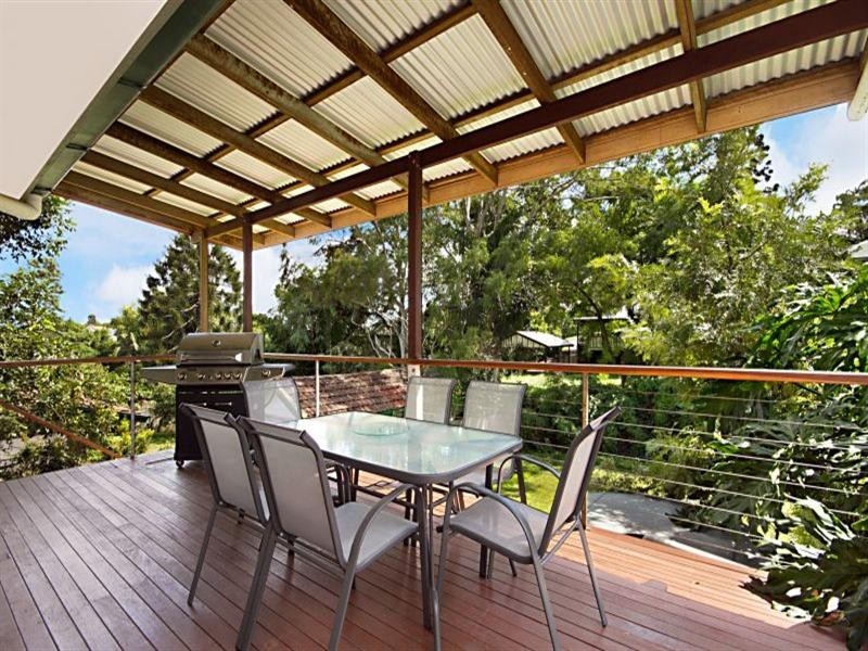 41 Russell Avenue, Norman Park QLD 4170