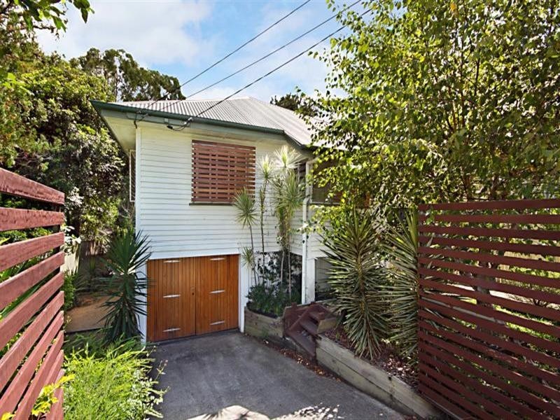 41 Russell Avenue, Norman Park QLD 4170