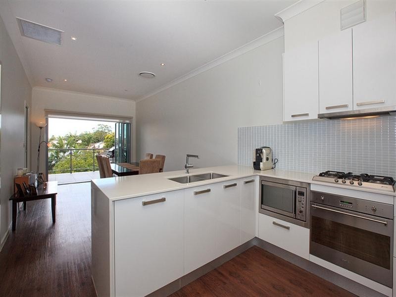 9/18 Barton Road, Hawthorne QLD 4171