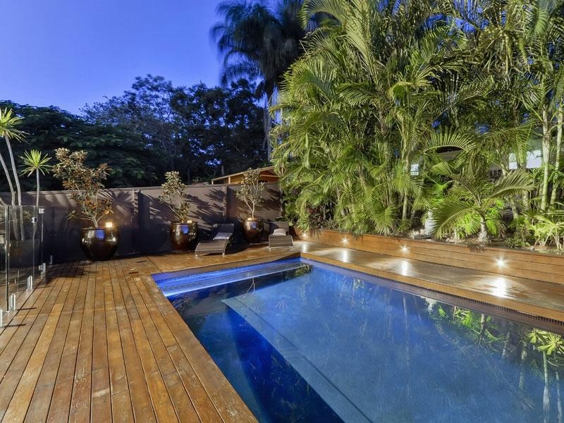 145 Morehead Avenue, Norman Park QLD 4170