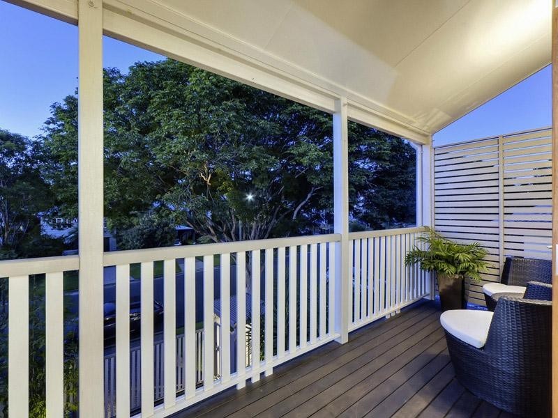 145 Morehead Avenue, Norman Park QLD 4170