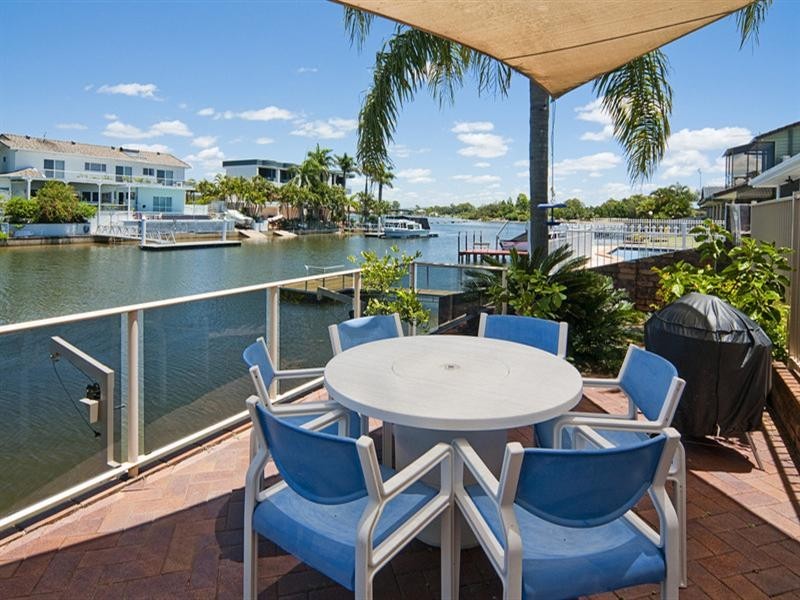 16 Oxley Drive, Paradise Point QLD 4216