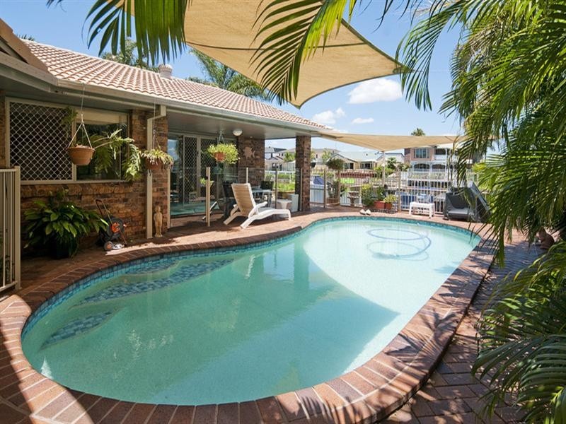 16 Oxley Drive, Paradise Point QLD 4216