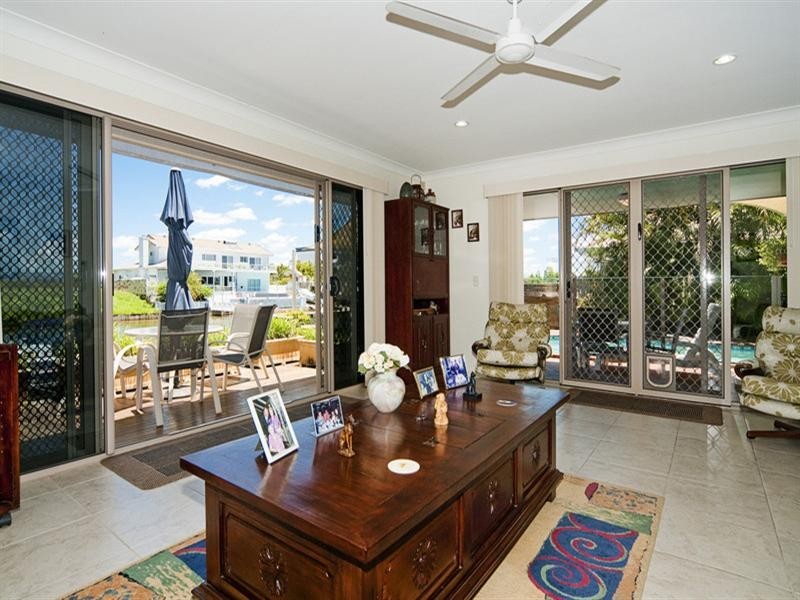 16 Oxley Drive, Paradise Point QLD 4216