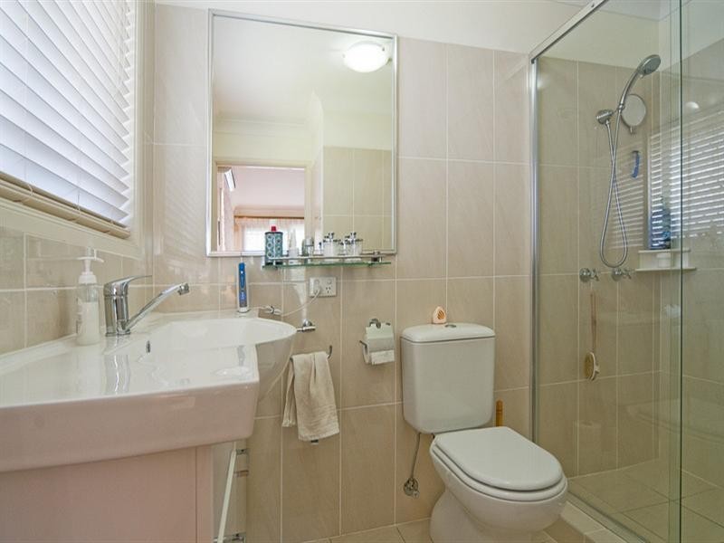 16 Oxley Drive, Paradise Point QLD 4216