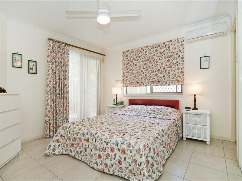 16 Oxley Drive, Paradise Point QLD 4216