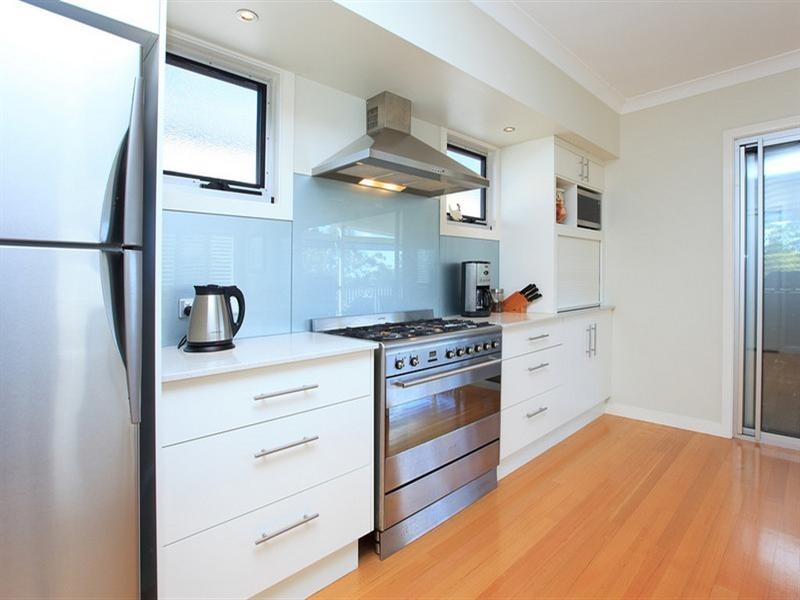 15 Kelsey Street, Coorparoo QLD 4151