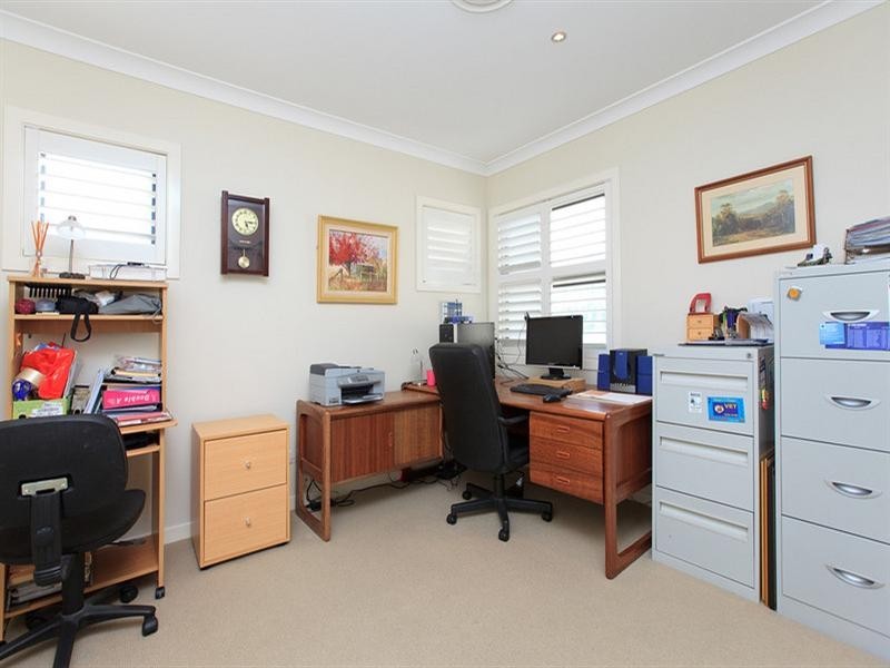 15 Kelsey Street, Coorparoo QLD 4151