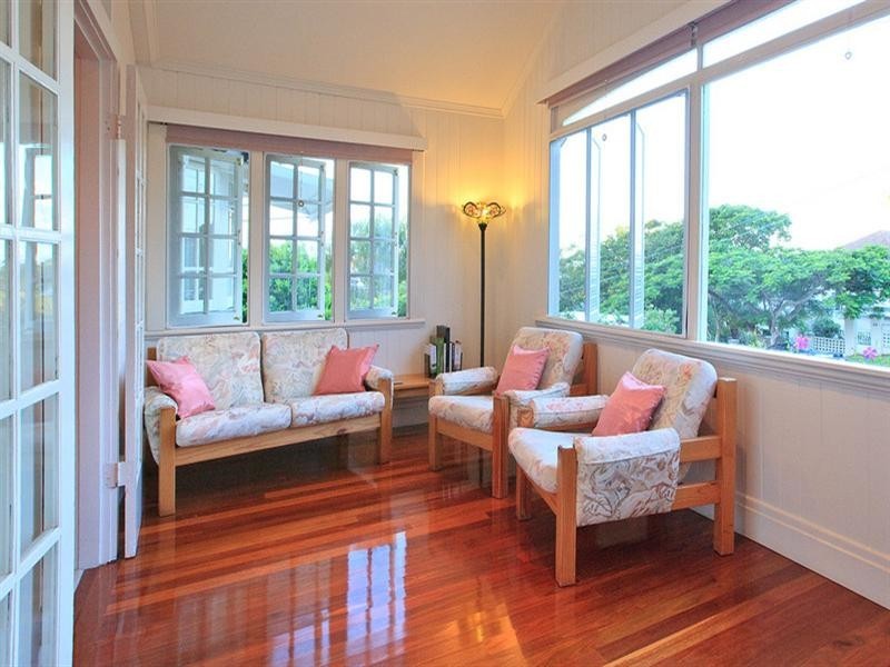 30 Philip Street, Hawthorne QLD 4171