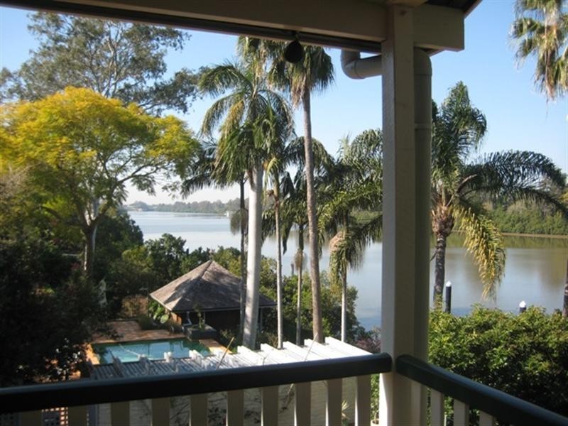 19 Ivy Street, Indooroopilly QLD 4068