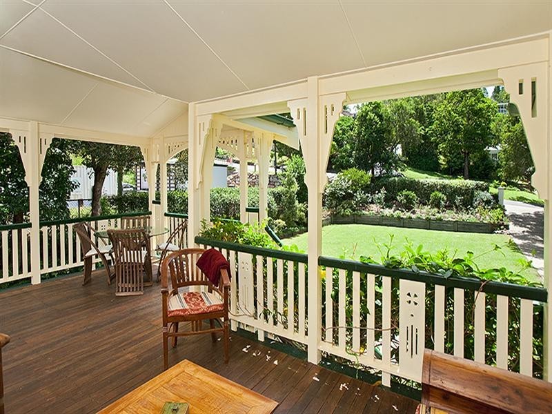 19 Ivy Street, Indooroopilly QLD 4068