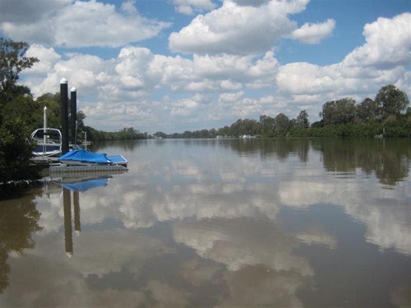 19 Ivy Street, Indooroopilly QLD 4068