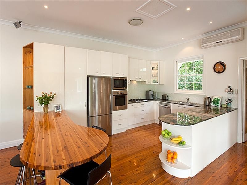 19 Ivy Street, Indooroopilly QLD 4068