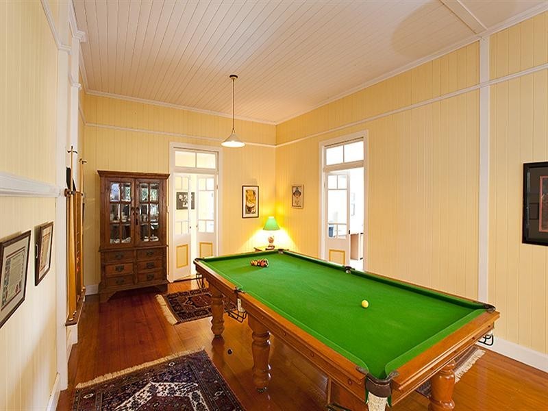 19 Ivy Street, Indooroopilly QLD 4068