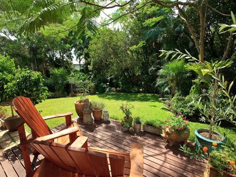 39 Russell Avenue, Norman Park QLD 4170