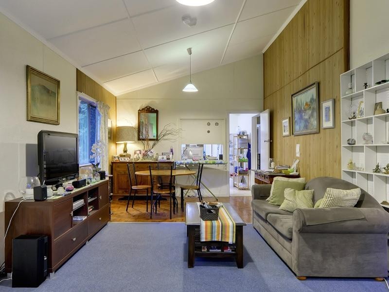 62 Moore Street, Morningside QLD 4170