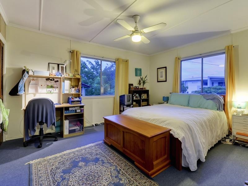 62 Moore Street, Morningside QLD 4170