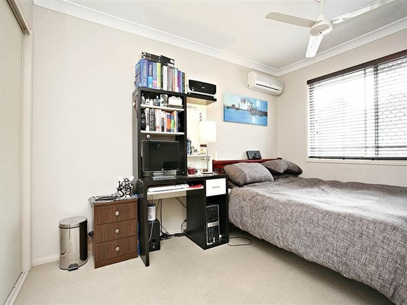 2/140 Baringa Street, Morningside QLD 4170