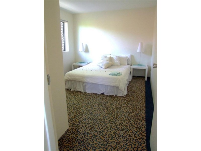 14 Foster Street, Newmarket QLD 4051