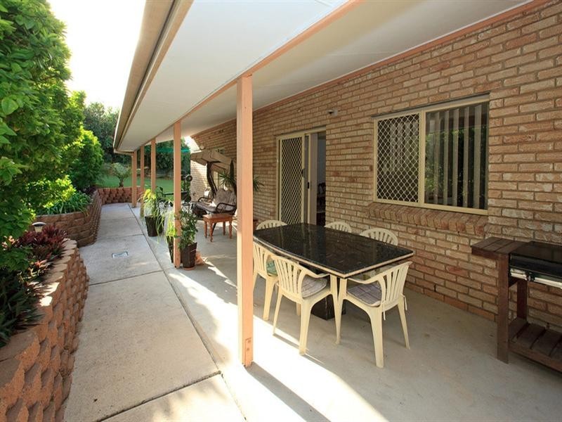 9 Hillside Crescent, Edens Landing QLD 4207