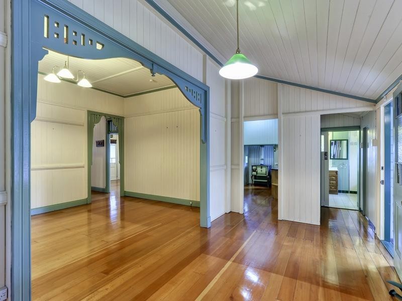 10 Deviney Street, Morningside QLD 4170