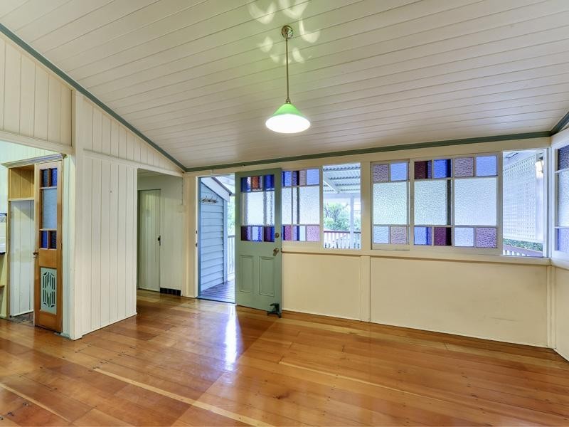 10 Deviney Street, Morningside QLD 4170