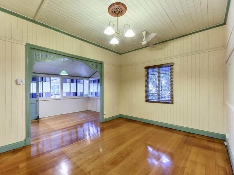 10 Deviney Street, Morningside QLD 4170