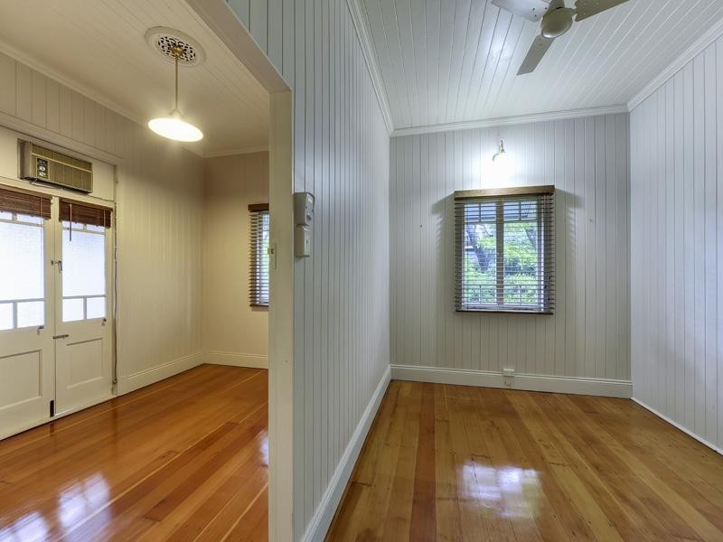 10 Deviney Street, Morningside QLD 4170