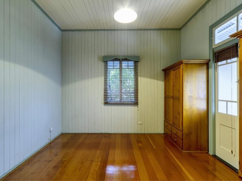 10 Deviney Street, Morningside QLD 4170