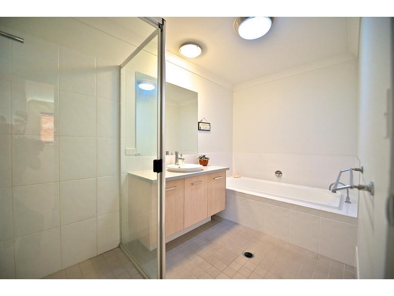 27 Celestial Court, Carina QLD 4152