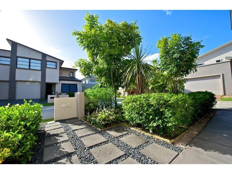 27 Celestial Court, Carina QLD 4152