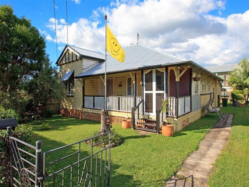 31 Barrack Road, Cannon Hill QLD 4170