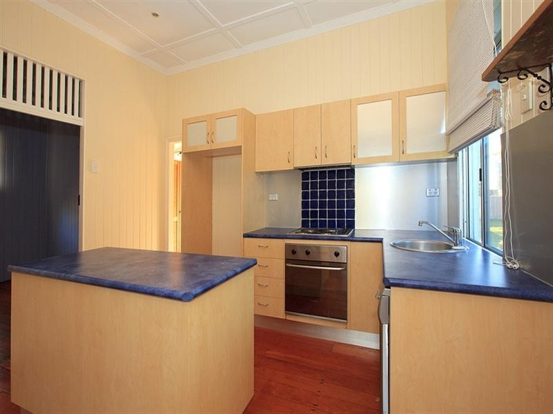 42 Belgrave Street, Balmoral QLD 4171