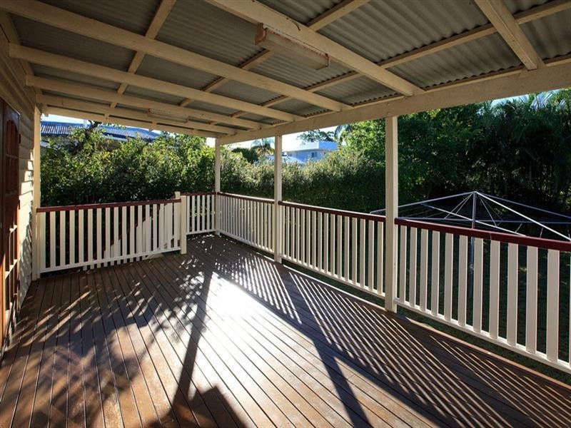 42 Belgrave Street, Balmoral QLD 4171