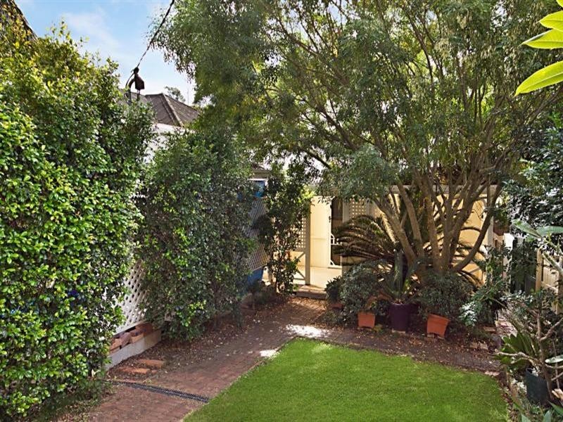 312 Wynnum Road, Norman Park QLD 4170