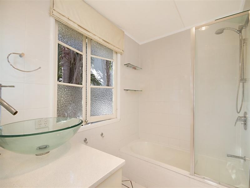 312 Wynnum Road, Norman Park QLD 4170