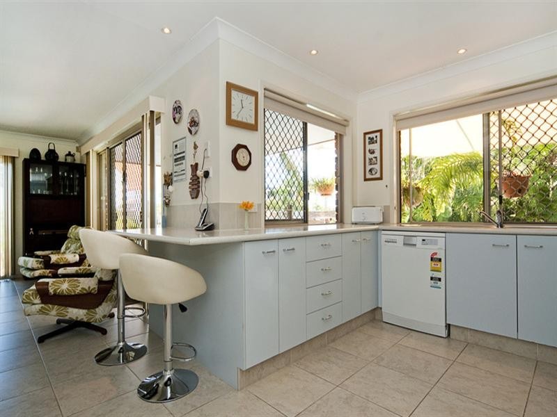 16 Oxley Drive, Paradise Point QLD 4216