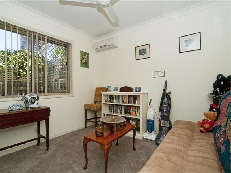 16 Oxley Drive, Paradise Point QLD 4216