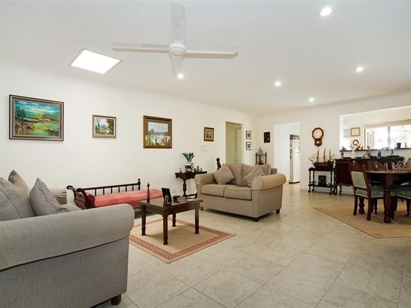 16 Oxley Drive, Paradise Point QLD 4216