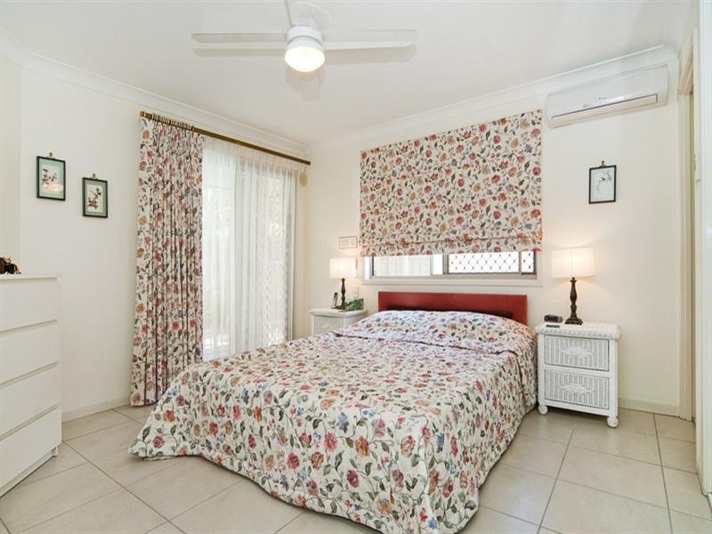 16 Oxley Drive, Paradise Point QLD 4216