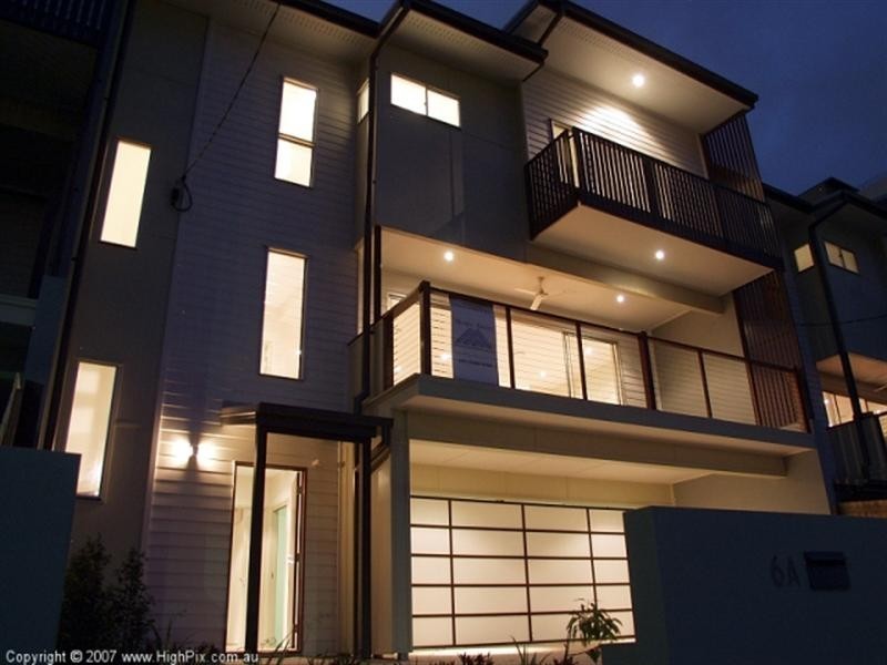 6a Hanworth Street, East Brisbane QLD 4169