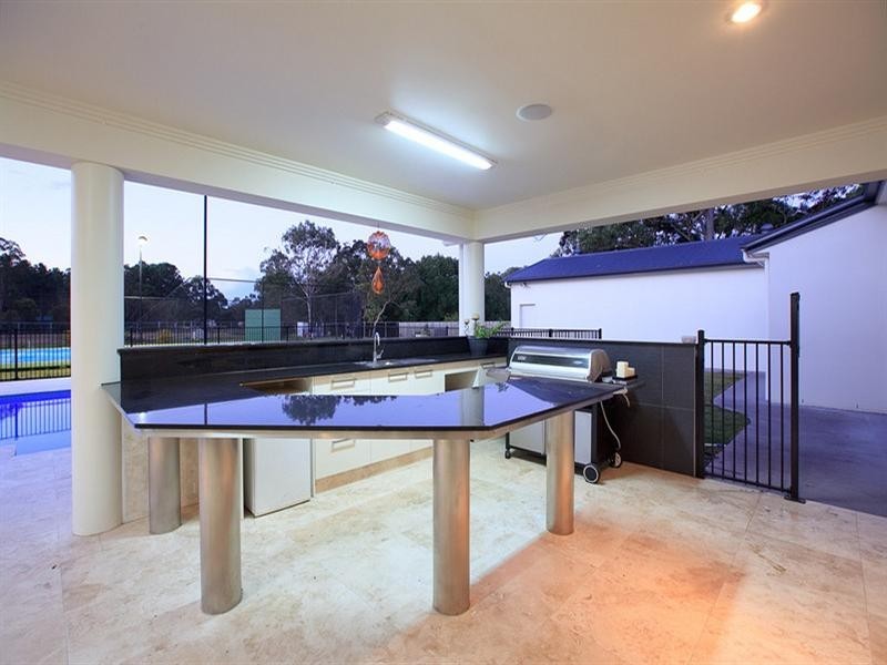 124 London Road, Belmont QLD 4153