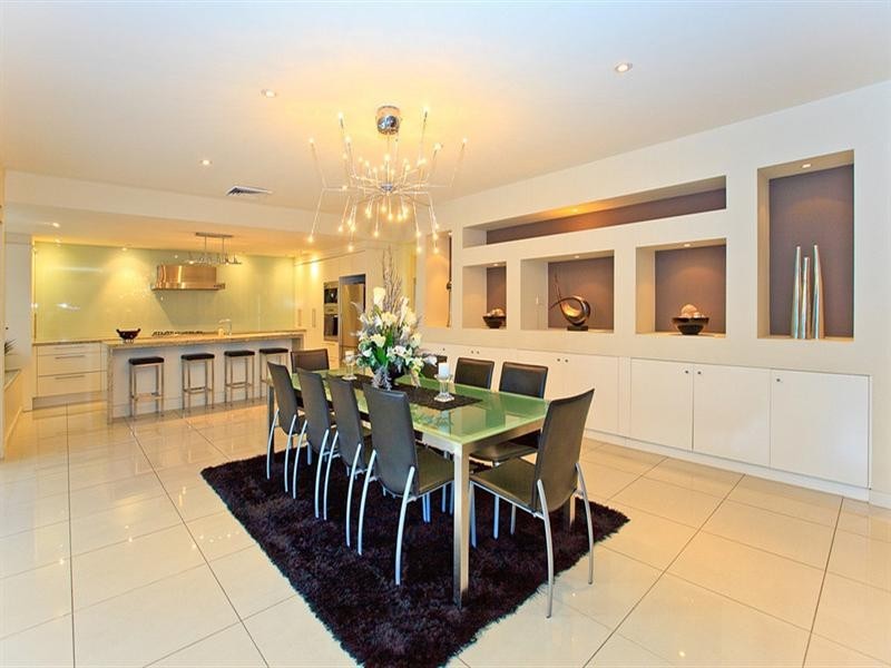 33 Aaron Avenue, Hawthorne QLD 4171