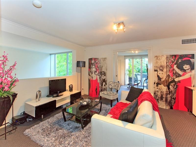 33 Aaron Avenue, Hawthorne QLD 4171