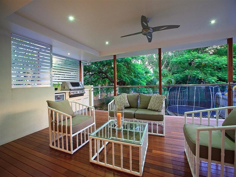 26 Orchard Street, Hawthorne QLD 4171