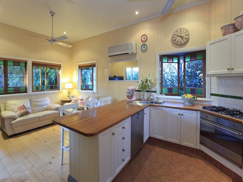 57 Lindsay Street, Hawthorne QLD 4171