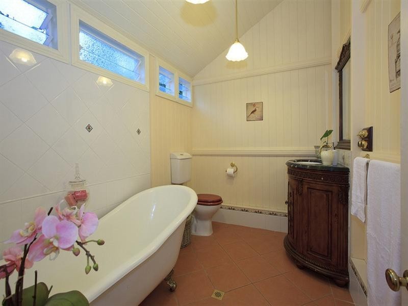 57 Lindsay Street, Hawthorne QLD 4171