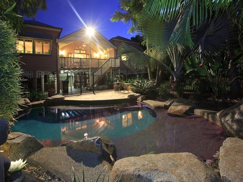 57 Lindsay Street, Hawthorne QLD 4171