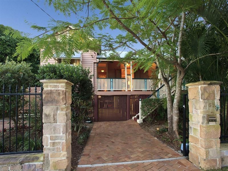 57 Lindsay Street, Hawthorne QLD 4171